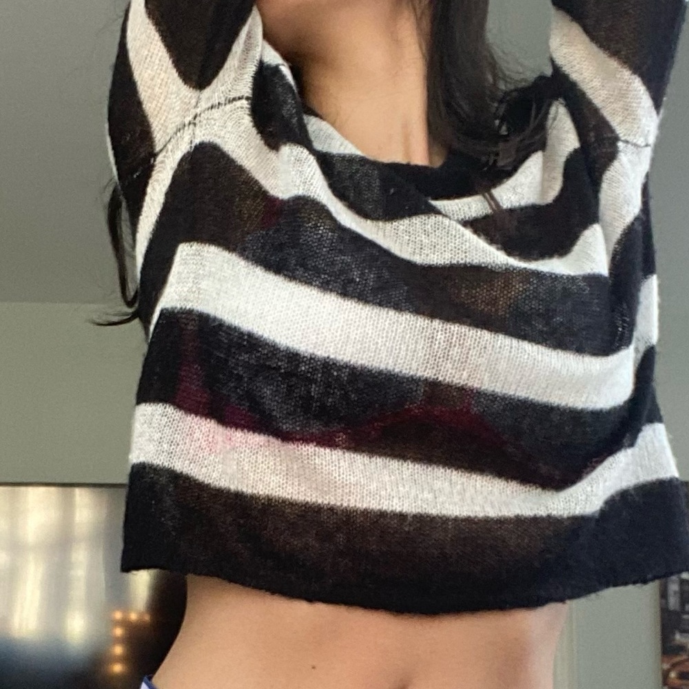 DIVIDED Cute Striped Thin Sweater
